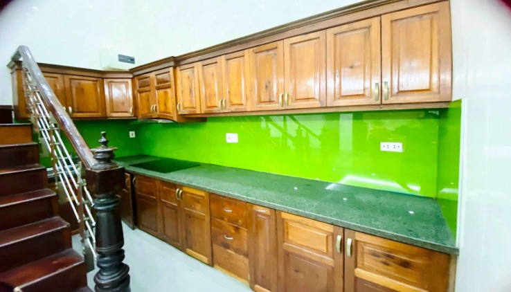 CHO  Ở NHÓM 7 NGƯỜI, HỘ GĐ, KD ONL NHÀ TRƯỜNG CHÍNH, 55M2, 4 TẦNG, 4N, 2 WC, 14 TR